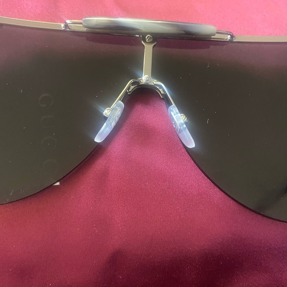 Women’s Gucci sunglasses